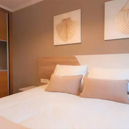 شقة Apartamento Playa Con Piscina Y Parking 010 فوز