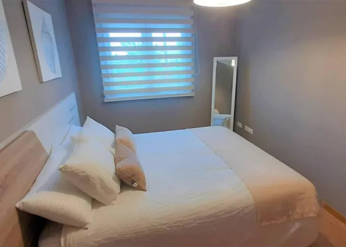 Apartamento Playa Con Piscina Y Parking 010 *